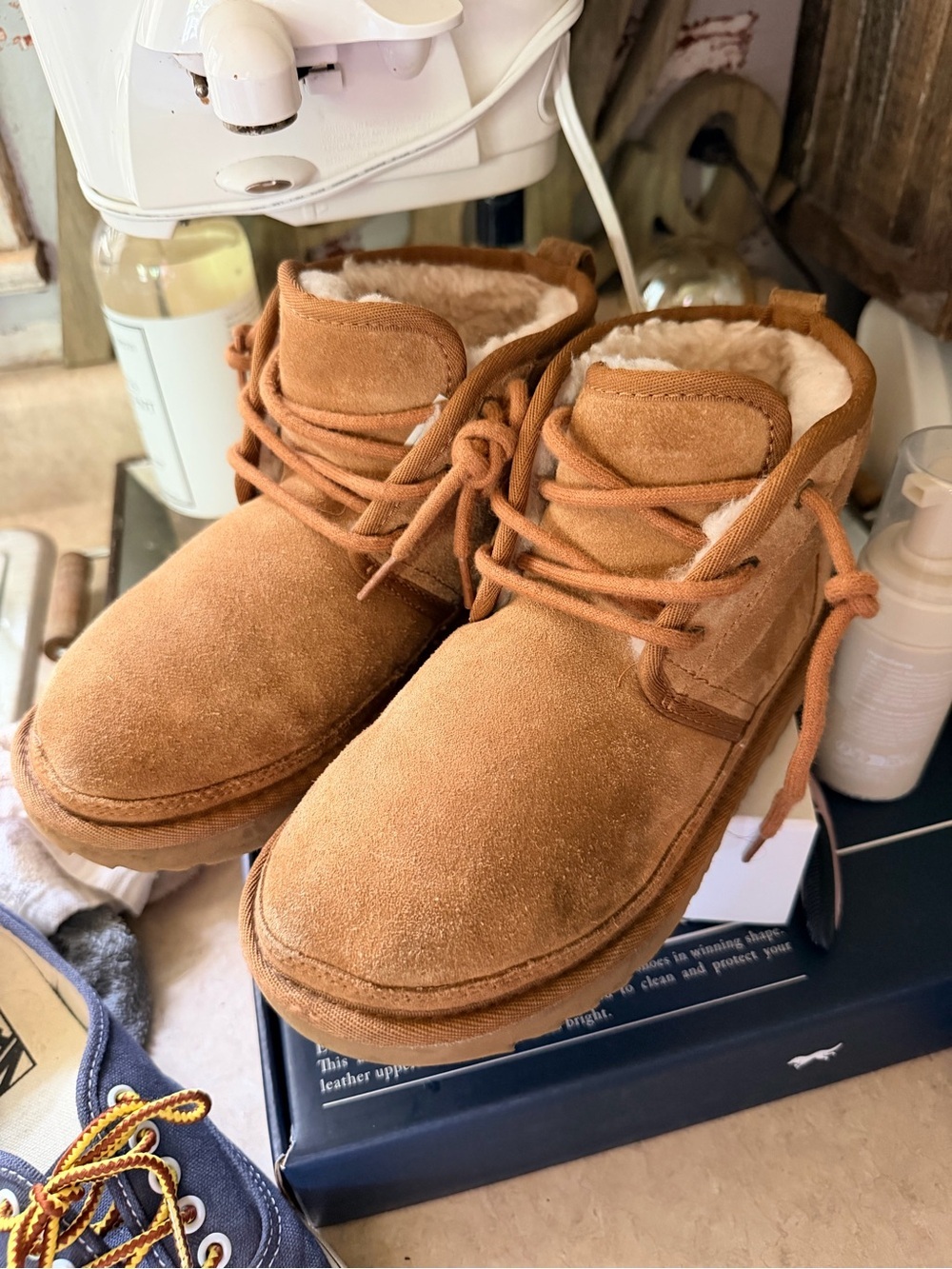 UGG Kids Chestnut Suede Faux-Shearling Lace-Up Boots